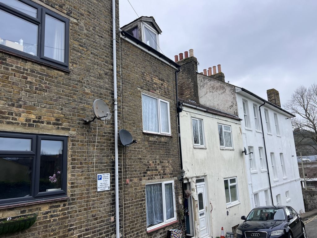 Property photo 2 of 18 Photo 3