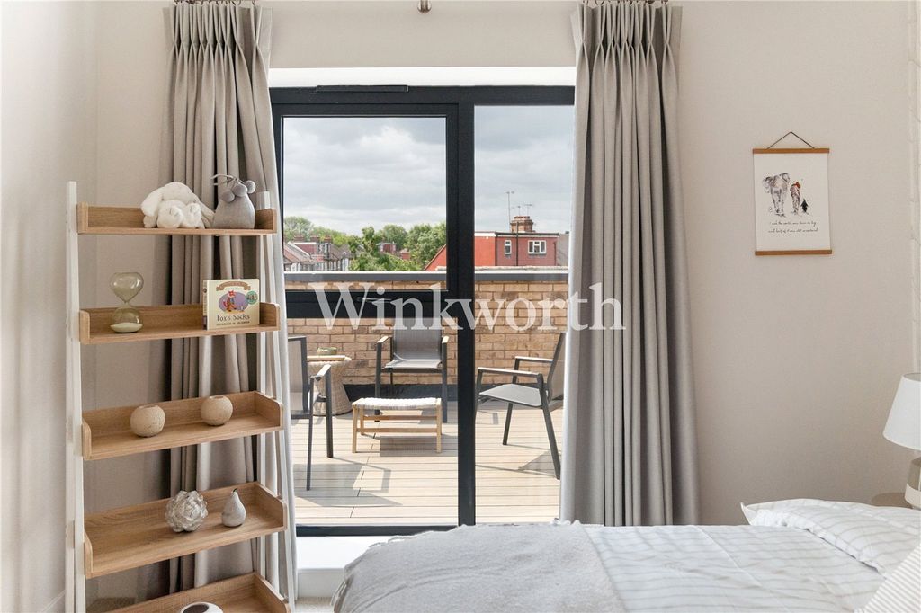 Property photo 3 of 35 Picture No. 09