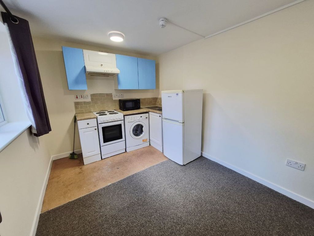 Property photo 2 of 6