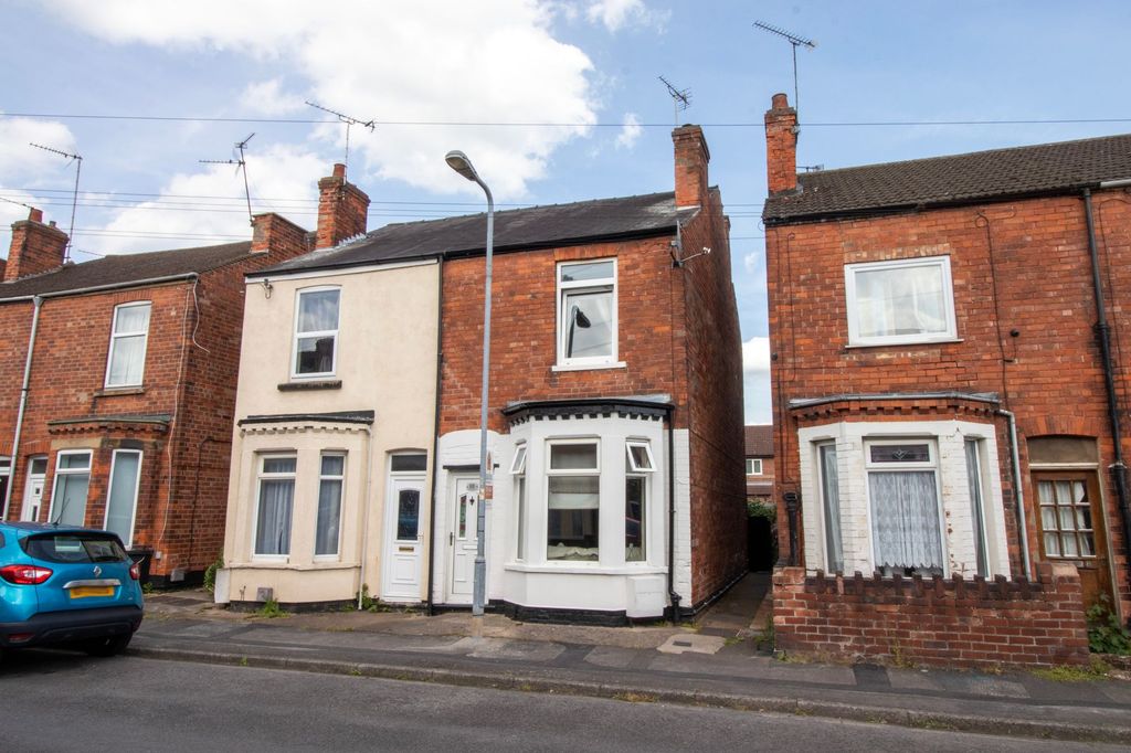Property photo 1 of 12