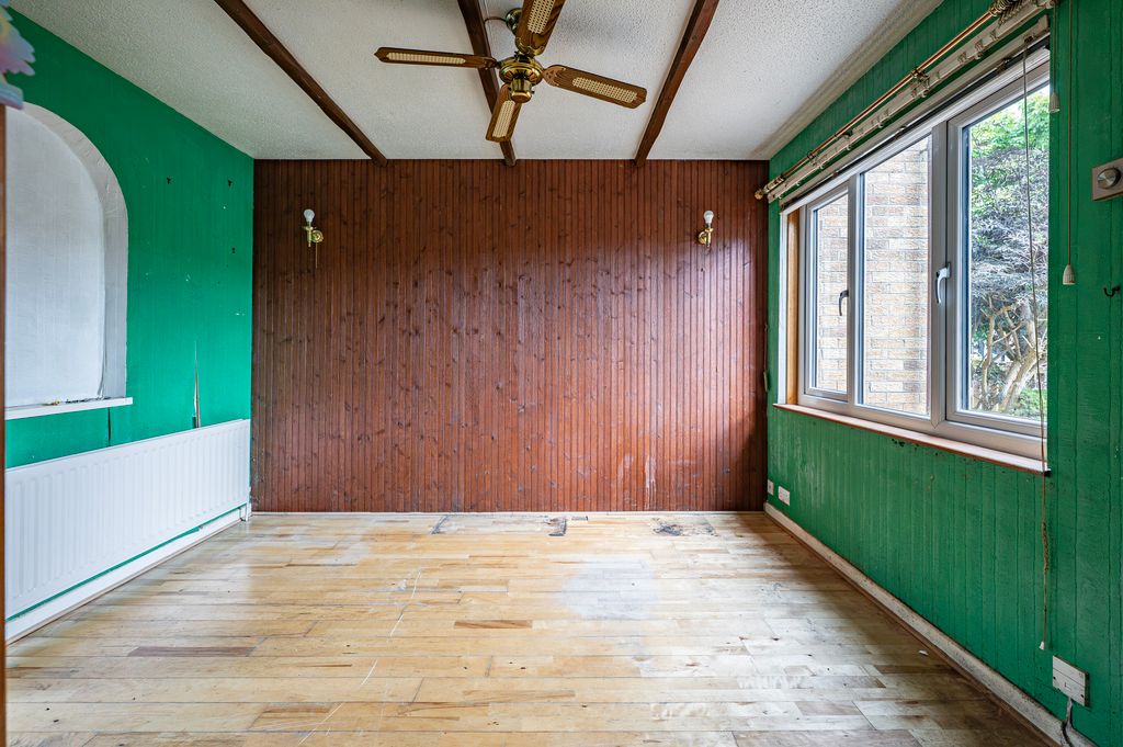 Property photo 3 of 24