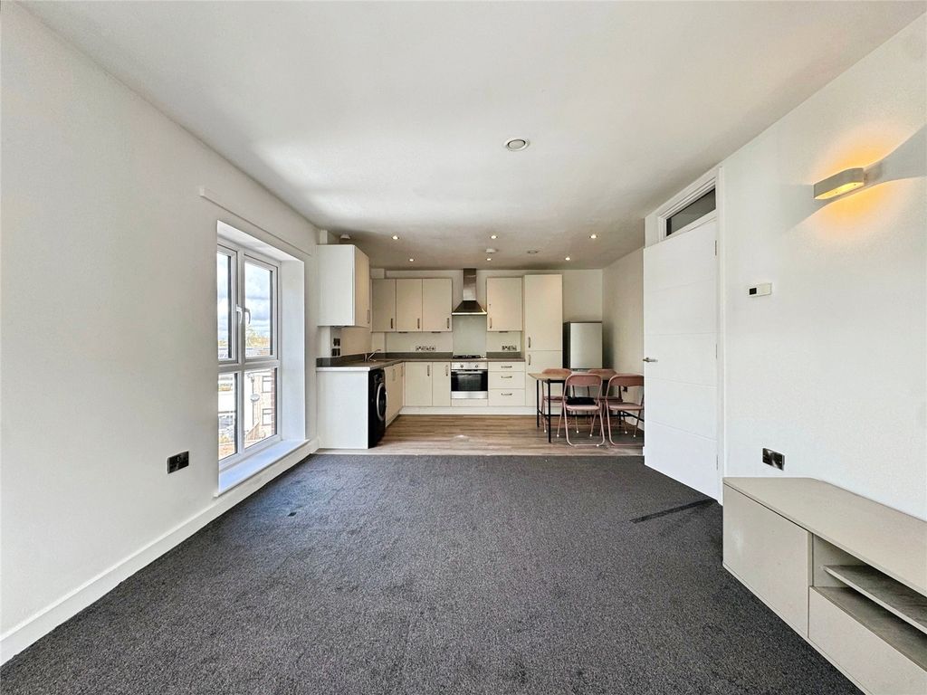 Property photo 3 of 11 Picture No. 15