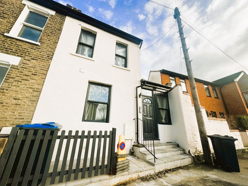 Property photo 1 of 1