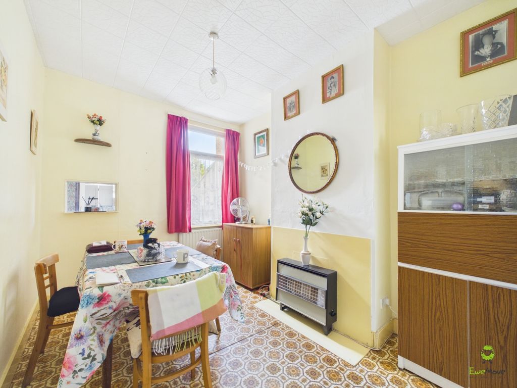 Property photo 3 of 14 Cam02615G0-Pr0268-Still005
