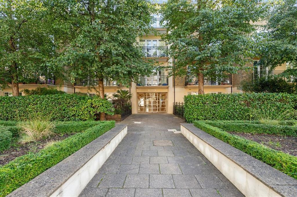 Property photo 1 of 2
