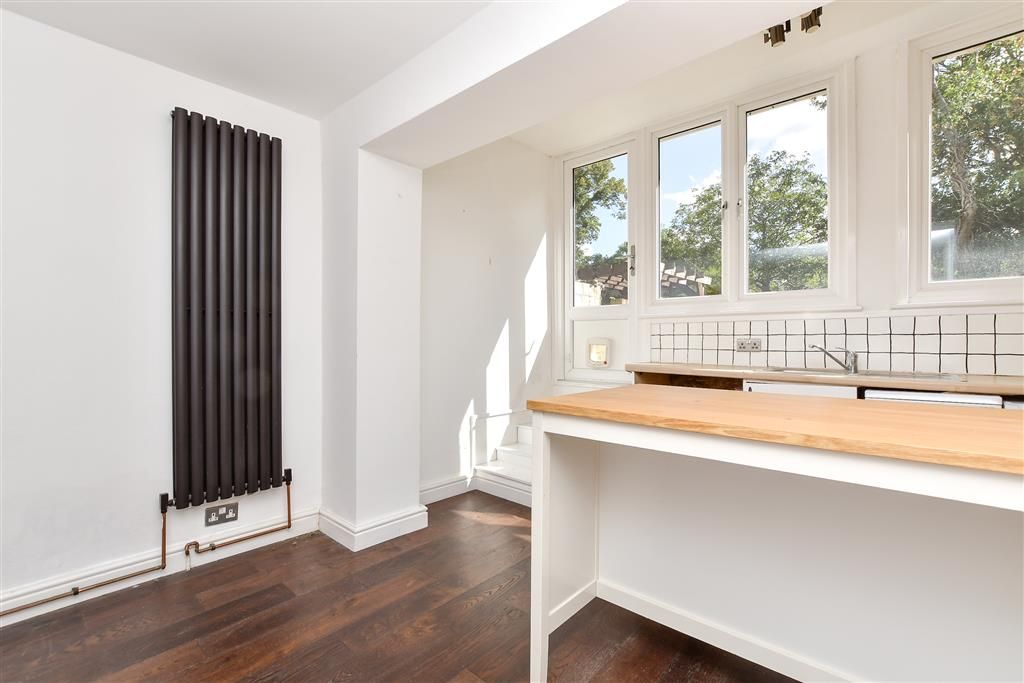 Property photo 3 of 13 Lounge / Kitchen / Diner