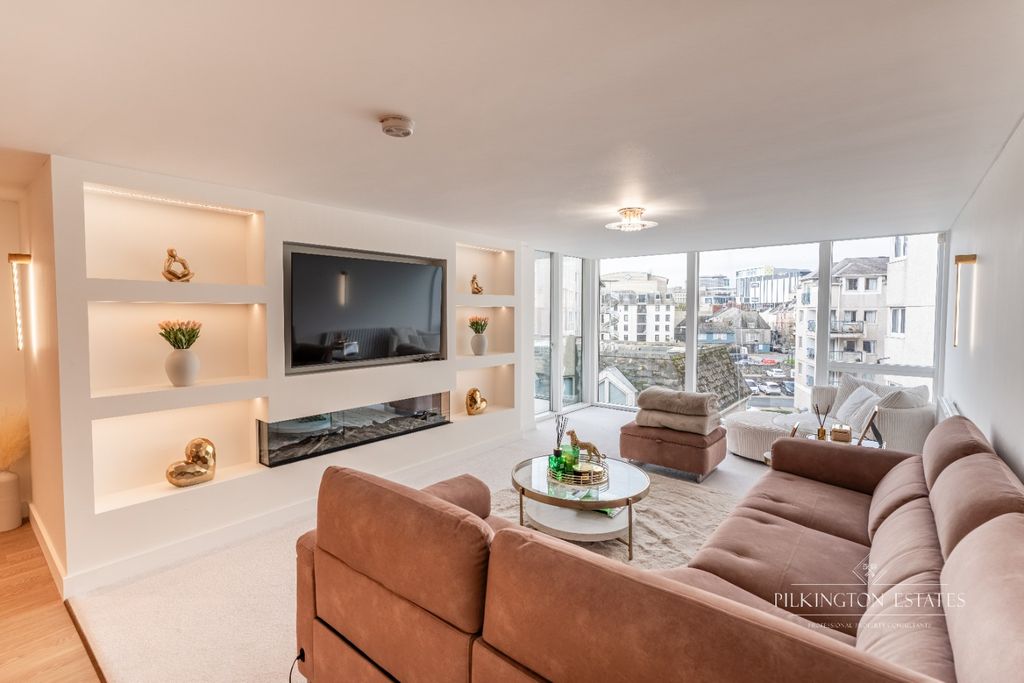 Property photo 1 of 14 4877741