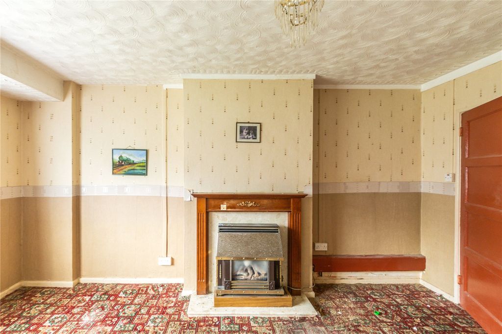 Property photo 2 of 16 Picture No. 15