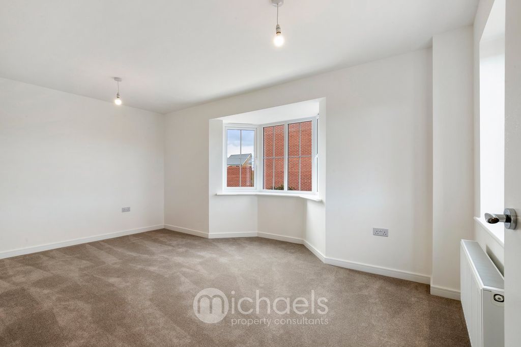 Property photo 3 of 33