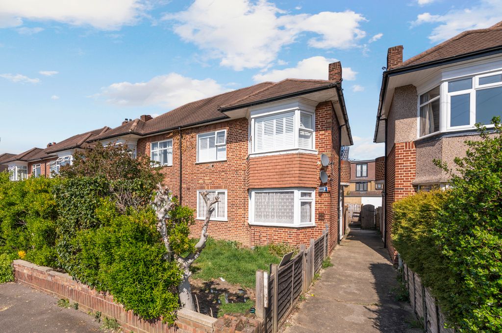 Property photo 3 of 8 Picture No. 01