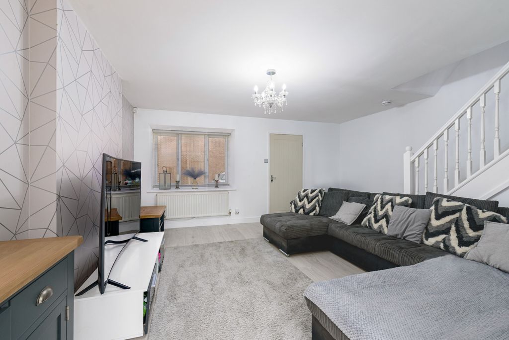 Property photo 2 of 16 Lounge 1