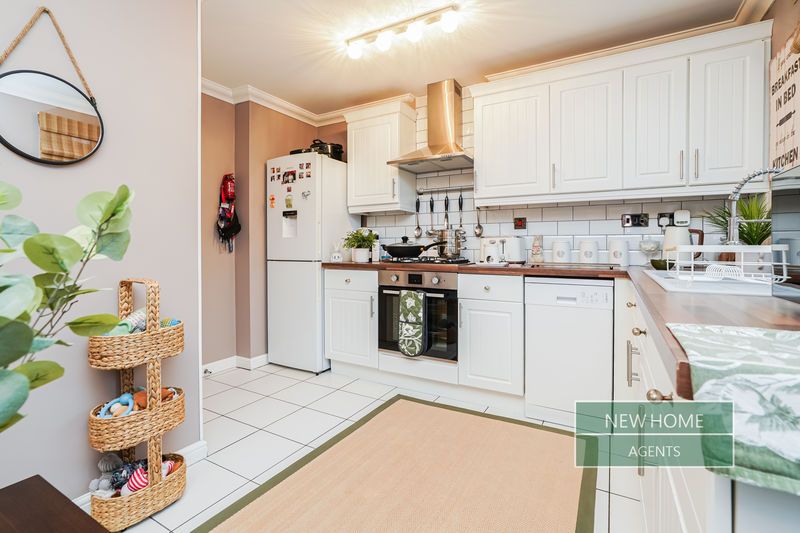 Property photo 3 of 21 Photo 12