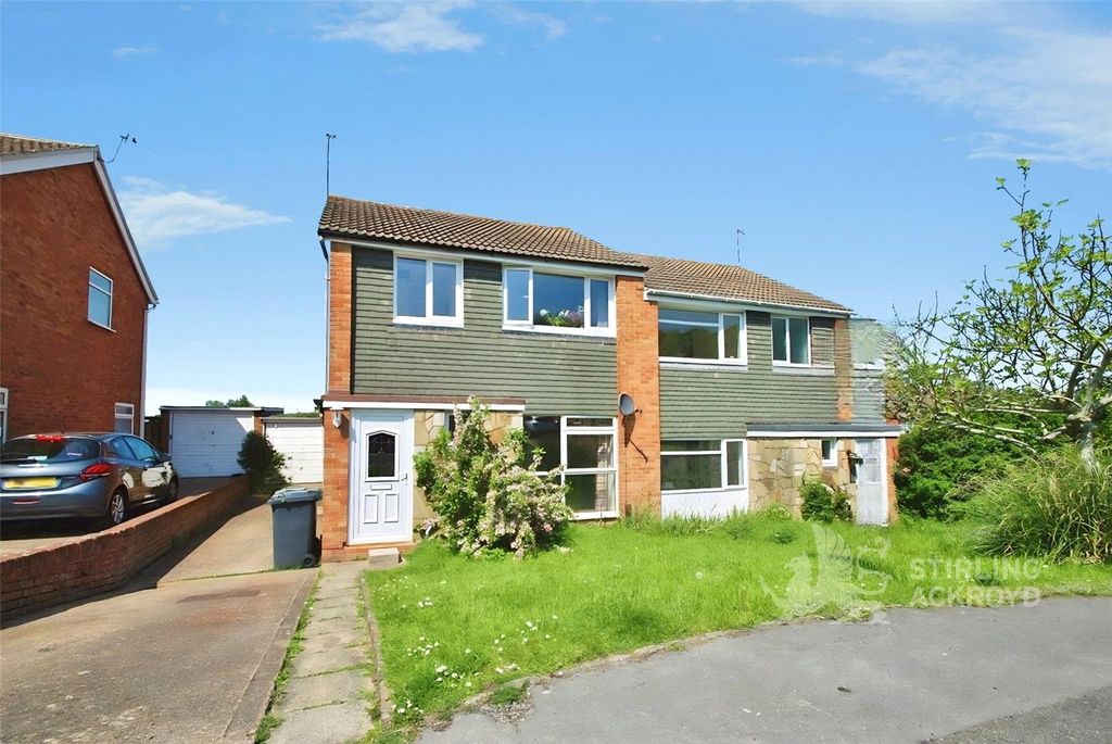 Property photo 1 of 8 External