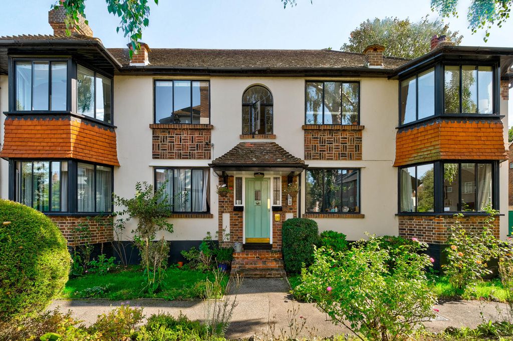 Property photo 1 of 17