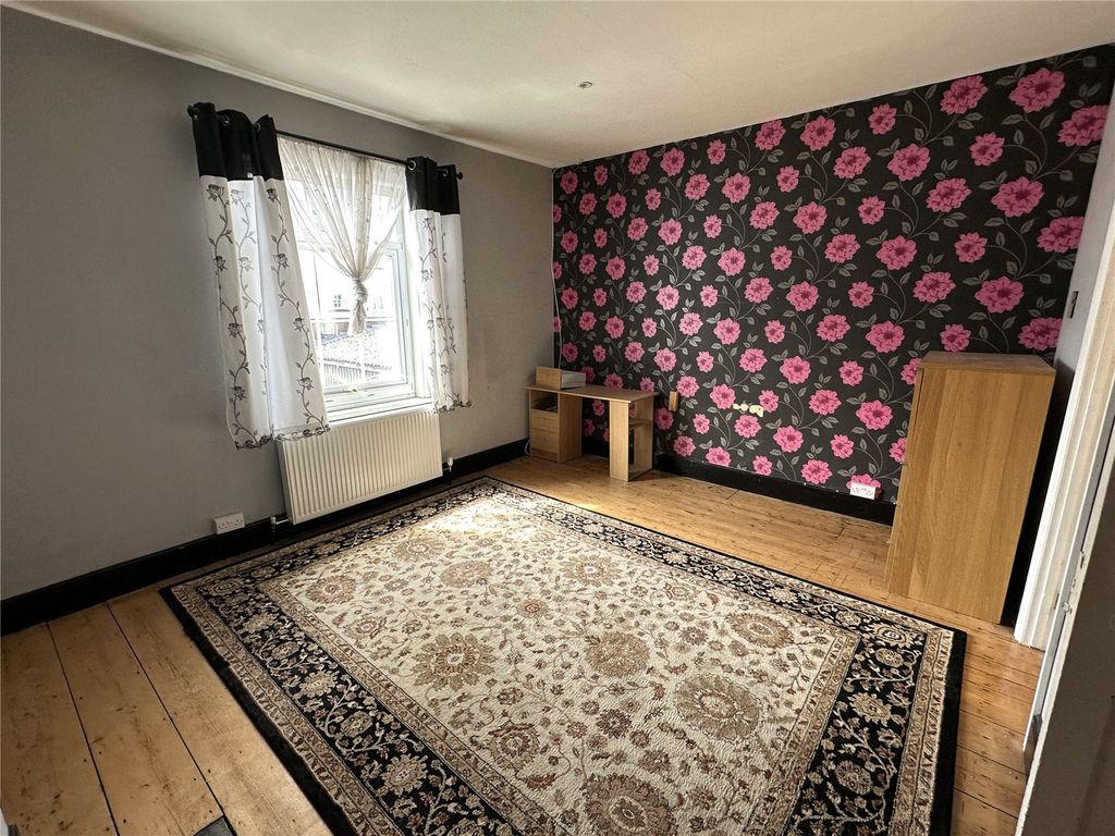 Property photo 2 of 10 Picture No. 09