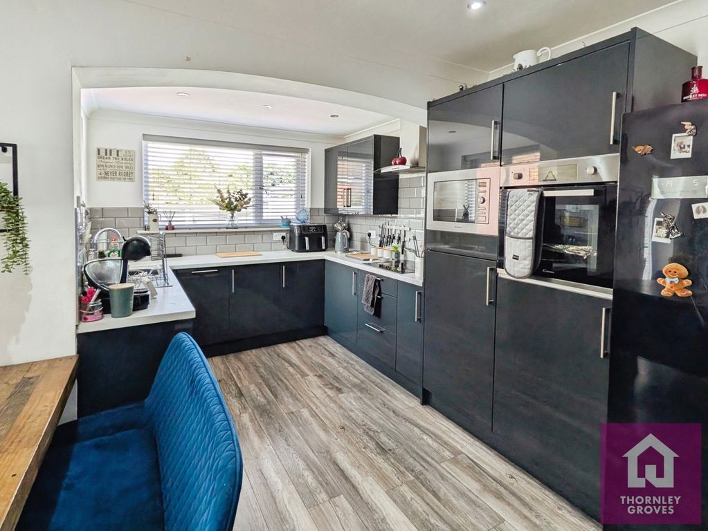 Property photo 3 of 16 Pbox-Img.Jpg