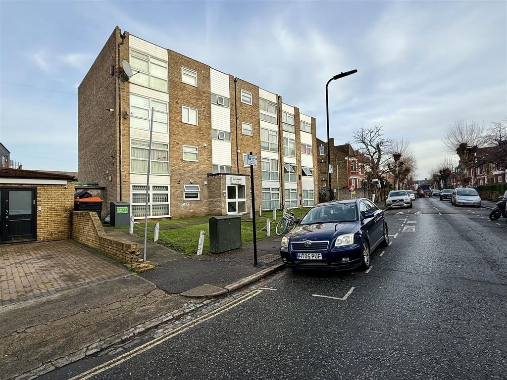 Property photo 1 of 12