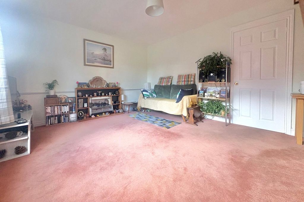 Property photo 3 of 10 Picture No. 06