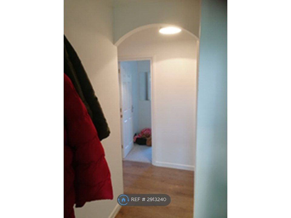 Property photo 3 of 13 Entrance