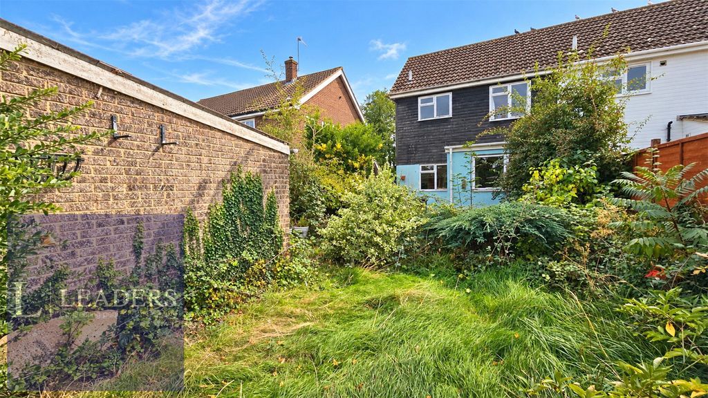 Property photo 3 of 9 Garden