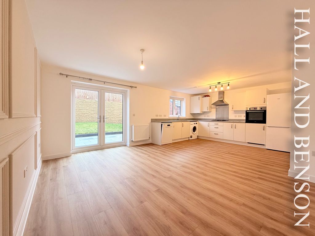 Property photo 3 of 24 Image