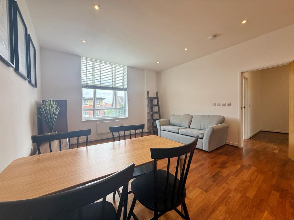 Property photo 3 of 21