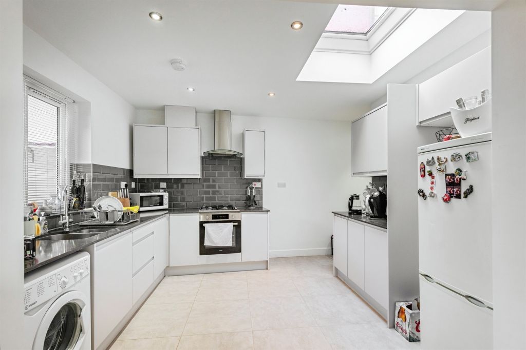 Property photo 3 of 20