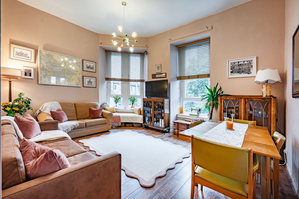 Property photo 2 of 35