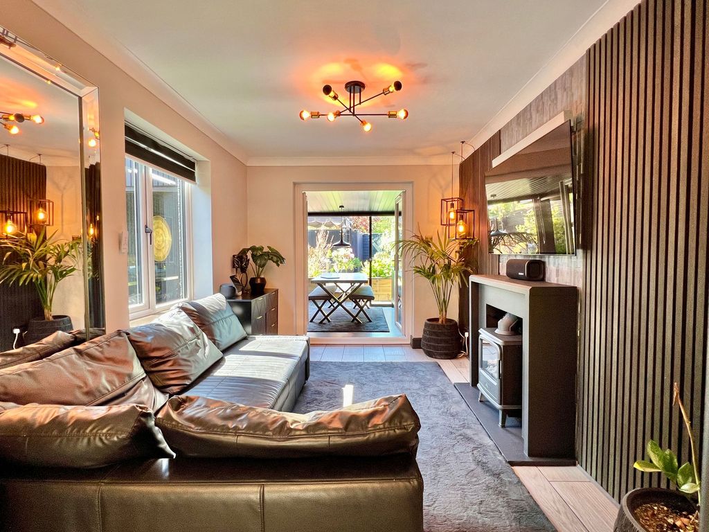 Property photo 2 of 19