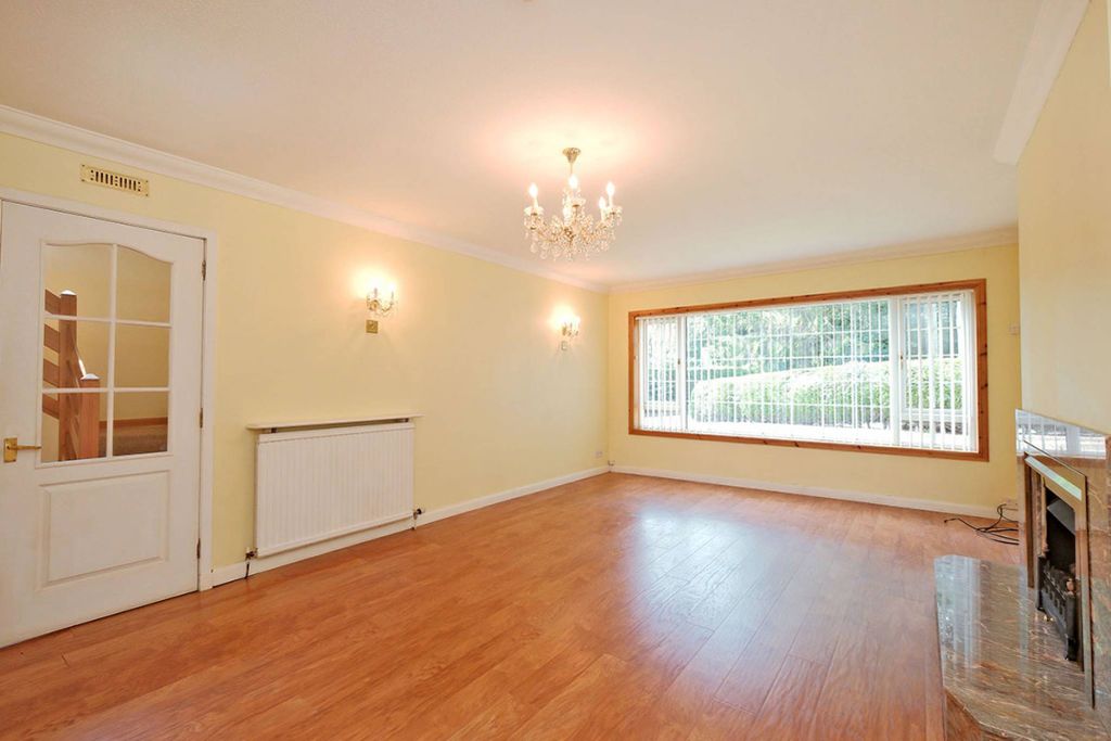 Property photo 3 of 33