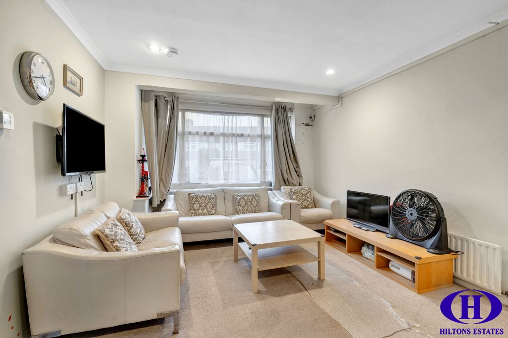 Property photo 2 of 23 Dsc09746