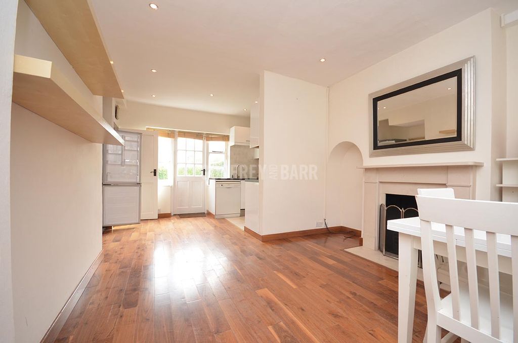Property photo 2 of 10