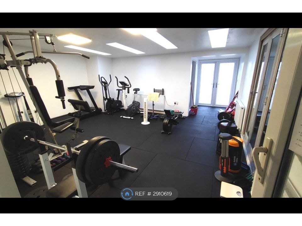 Property photo 1 of 14 Gym - Front