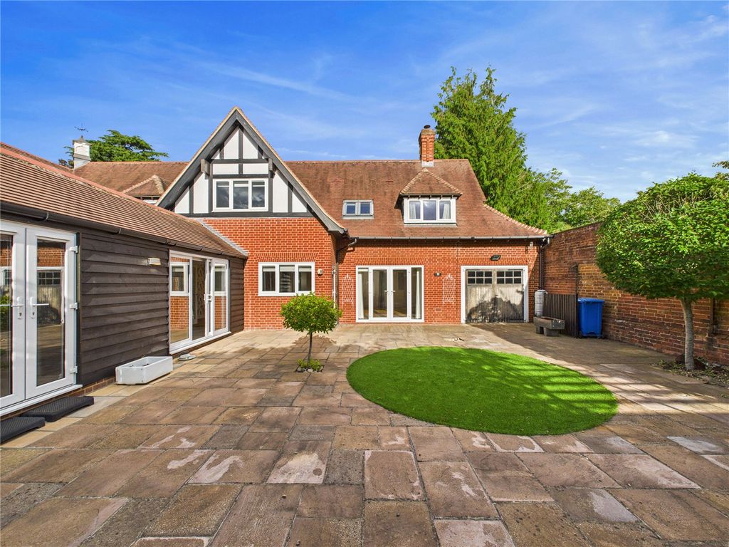 Property photo 1 of 16 1 - Picture No. 23