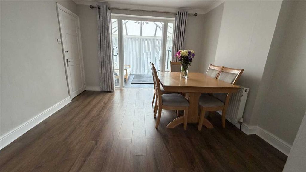 Property photo 3 of 18 Dining Room