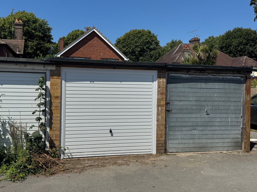 Property photo 1 of 2 Garage - Campbell Drive 1