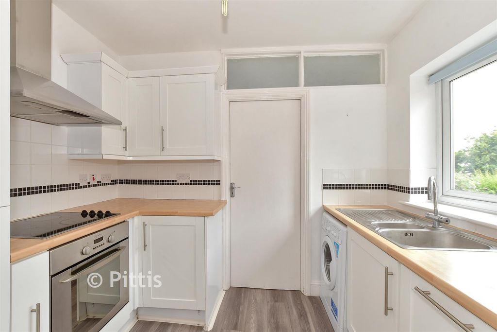 Property photo 3 of 13 Kitchen