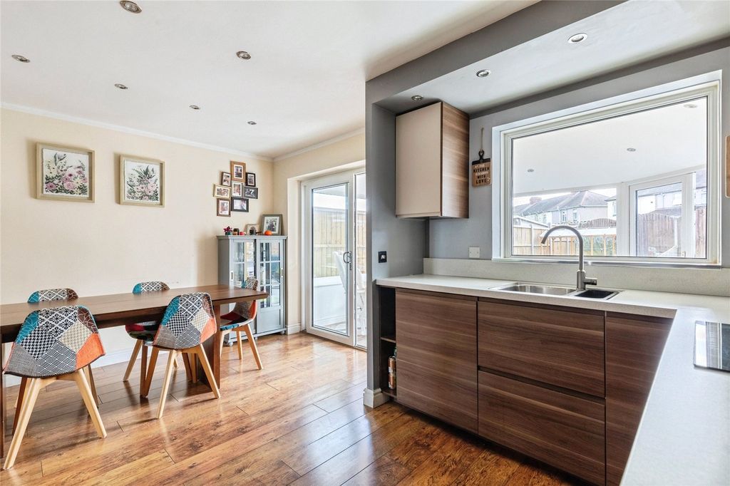 Property photo 2 of 20 Picture No. 06