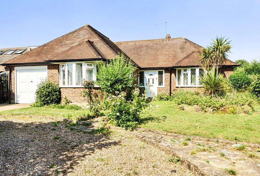 Property photo 1 of 15 1482962-18-6A3E9d...
