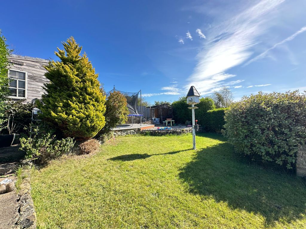 Property photo 3 of 17