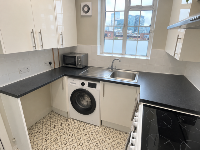 Property photo 1 of 6 Kitchen