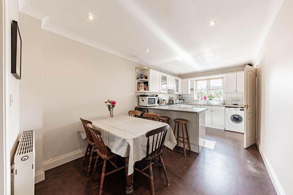 Property photo 3 of 22 Kitchen/Dining Room (1)