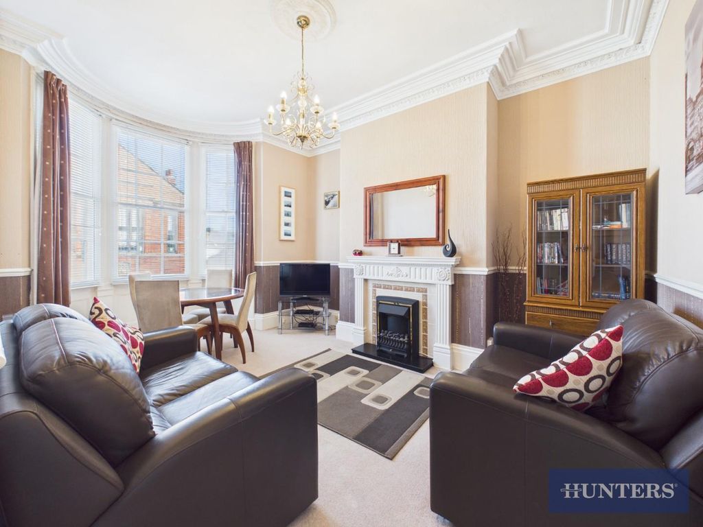 Property photo 3 of 9 Living Room