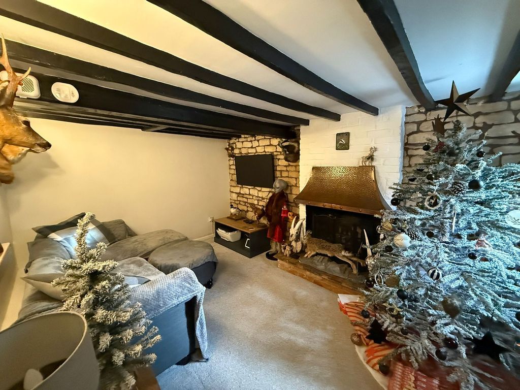 Property photo 2 of 5