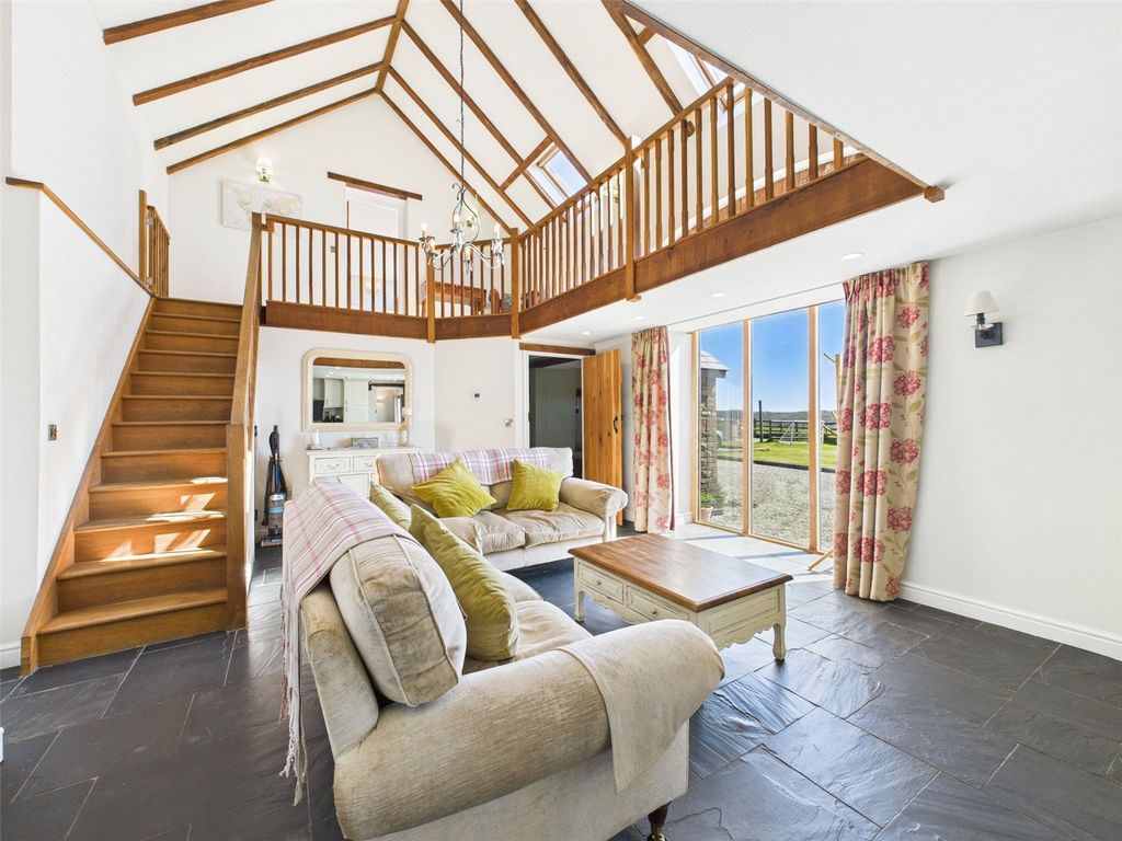 Property photo 2 of 37 Picture No. 06