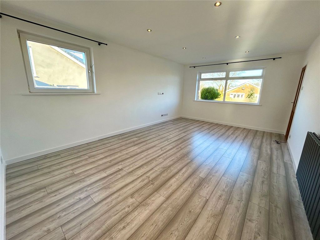 Property photo 3 of 12 Living Room