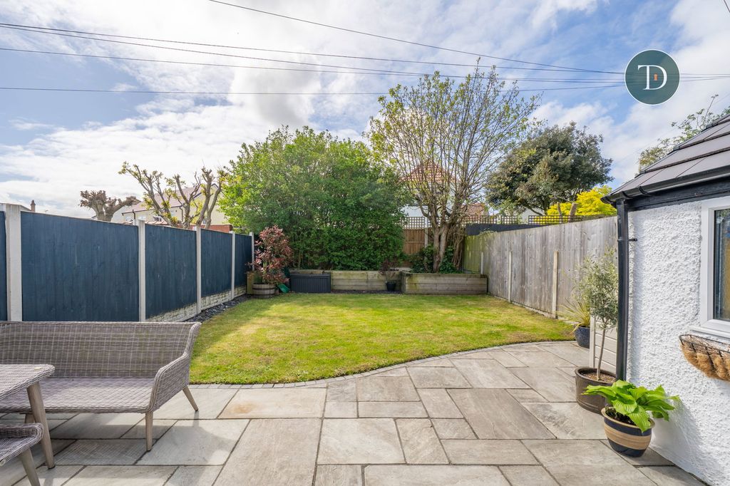 Property photo 2 of 23