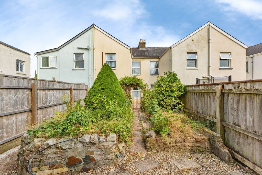 Property photo 2 of 19 Pbox-Img.Jpg