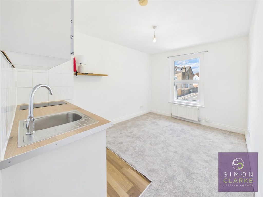 Property photo 1 of 4 Cam05425G0-Pr0140-Still005.Jpg