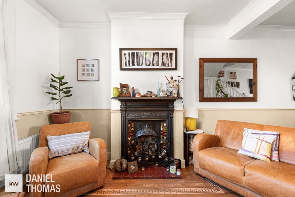 Property photo 3 of 26